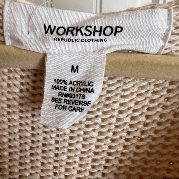 Brand new hoodie sweater cream color hint of yellow size medium - Picture 5 of 6